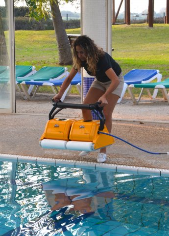 Dolphin 2x2 Pro Gyro Commercial Swimming Pool Cleaner